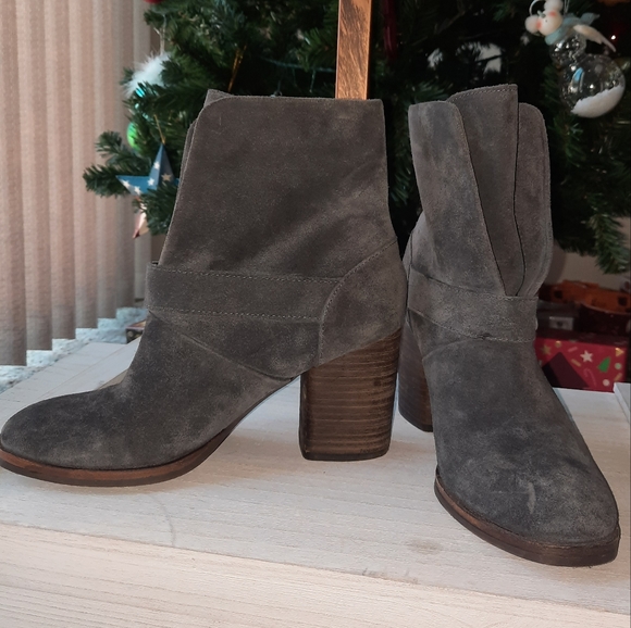 Isola sz 6.5M gray leather boot - Picture 4 of 9